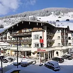 Bar & Restaurant جيرلوس