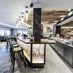 Bar & Restaurant فندق جيرلوس