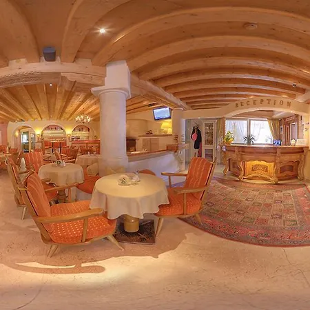 Bar & Restaurant 4* 겔로스