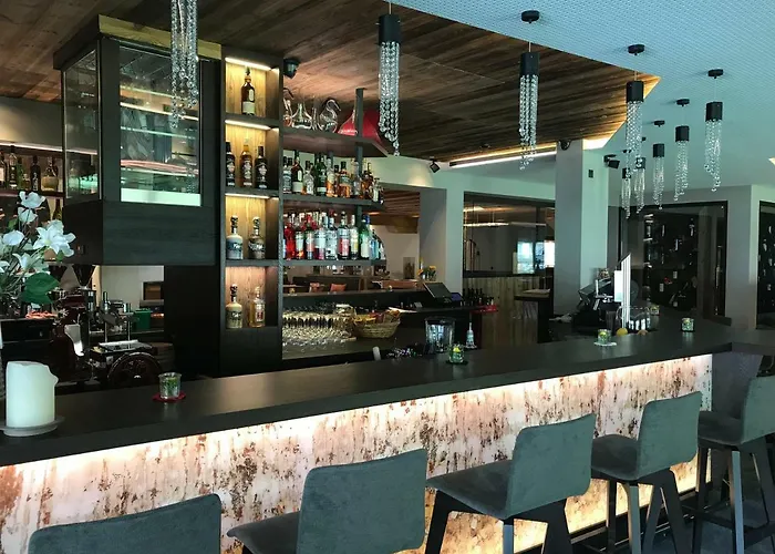 Отель Bar & Restaurant 4*