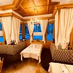 Szálloda Bar & Restaurant 4*