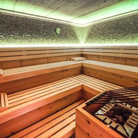 Hotel Bar & Restaurant