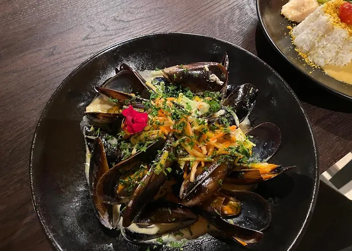 Hotel Bar & Restaurant