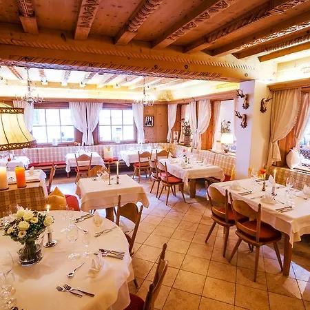 Hotel Central Bar & Restaurant 4* Gerlos