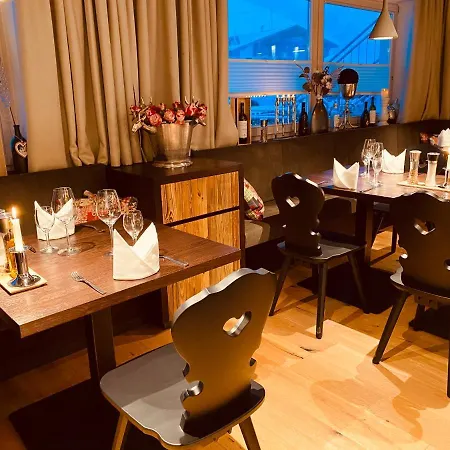 Hotel Central Bar & Restaurant